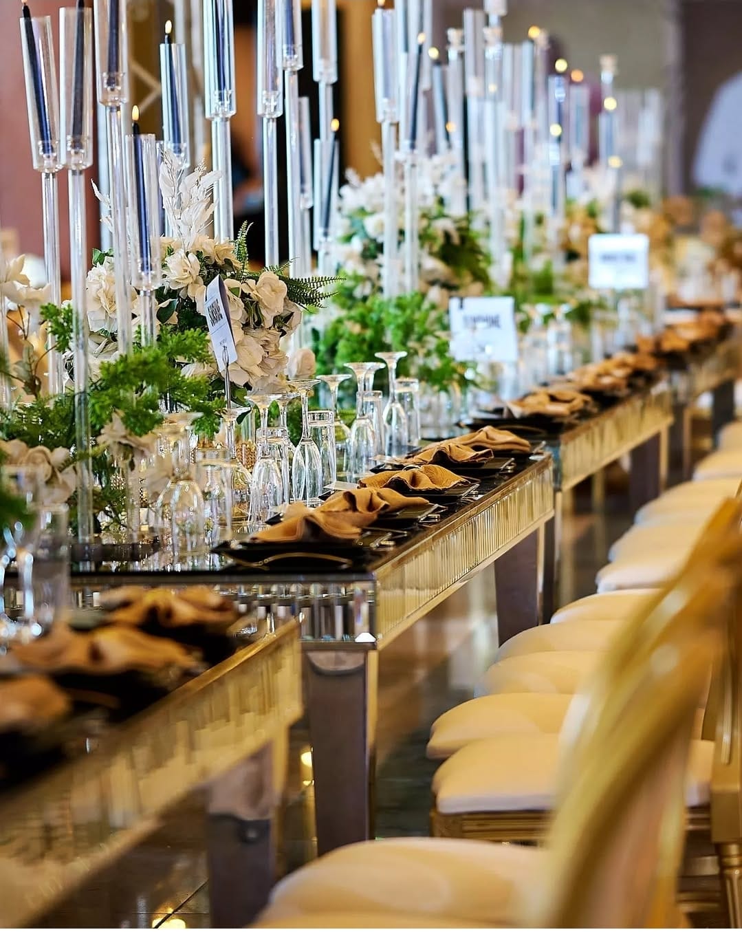 Event planner in Calgary birthday backdrop decoration